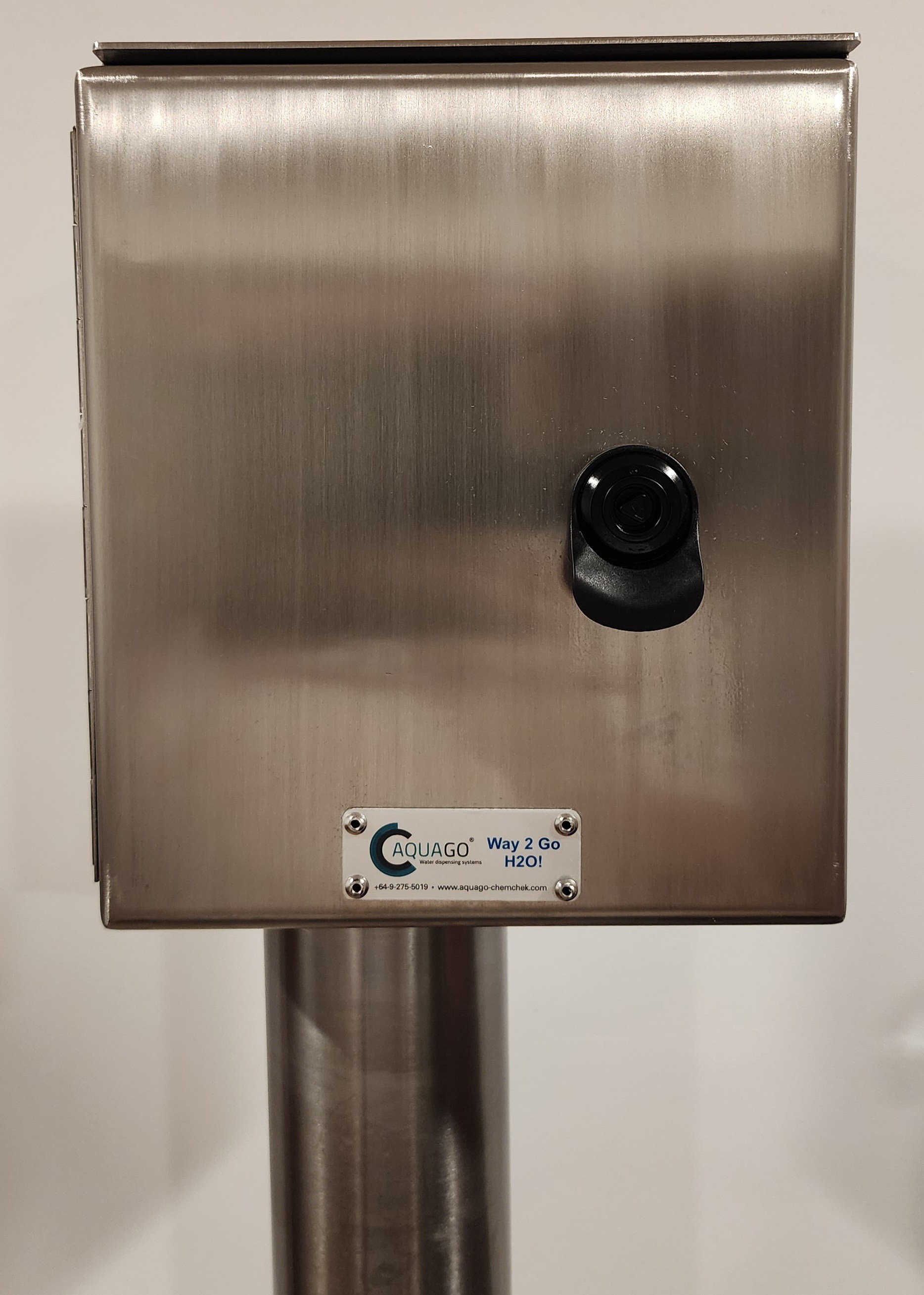 AquaGo 9000 Stainless Steel Sample Post