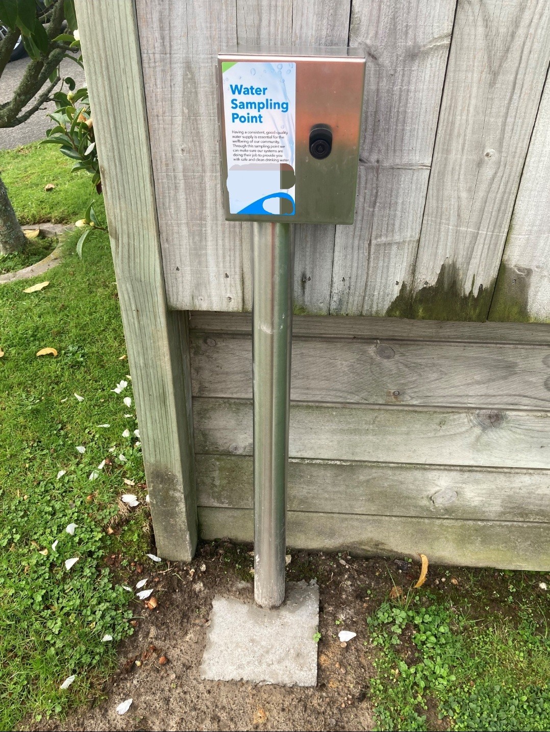 AquaGo 9000 Stainless Steel Sample Post