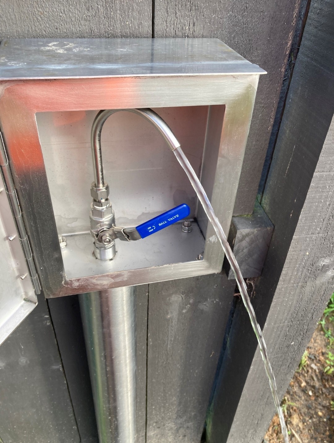 AquaGo 9000 Stainless Steel Sample Post