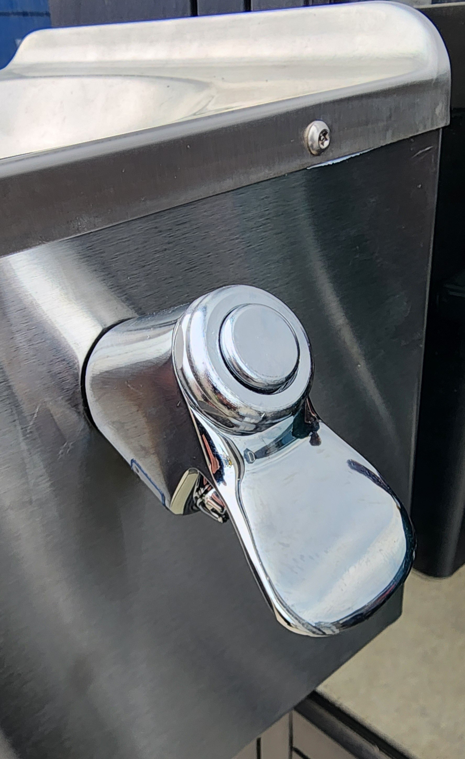 AquaGo EDF20C Wall Mounted Drinking Fountain